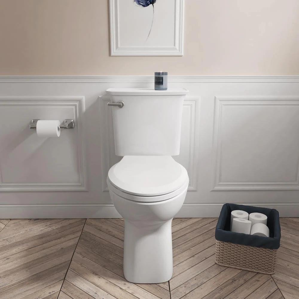 American Standard Elongated Slow Close Toilet Seat In White 6 American Standard Elongated Slow Close Toilet Seat In White - Image 6